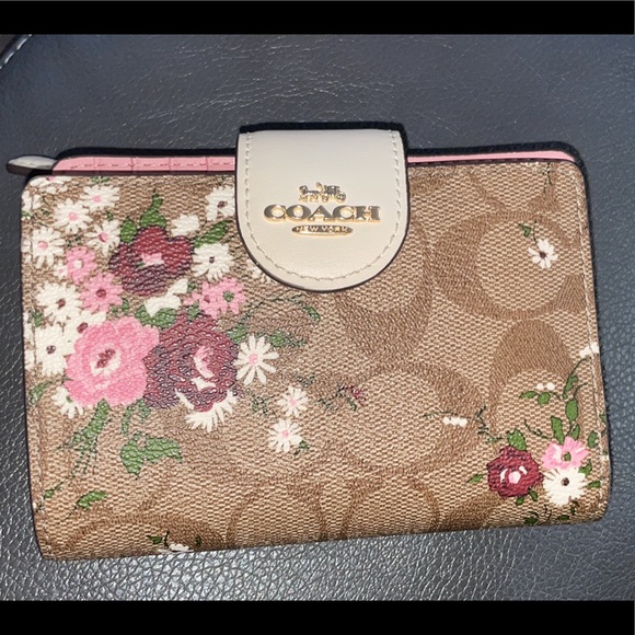 Authentic Coach Wallet - Picture 1 of 6